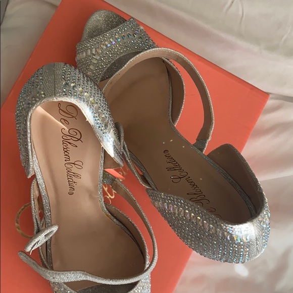 Silver Rhinestone heels size 8.5 - Picture 4 of 4